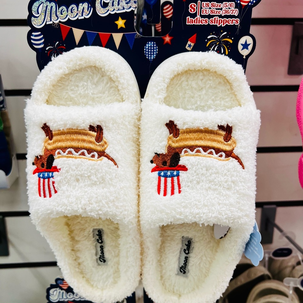 White Fuzzy OPEN TOE Slippers with Dachshund HOT Dog Embroidery MEDIUM & LARGE